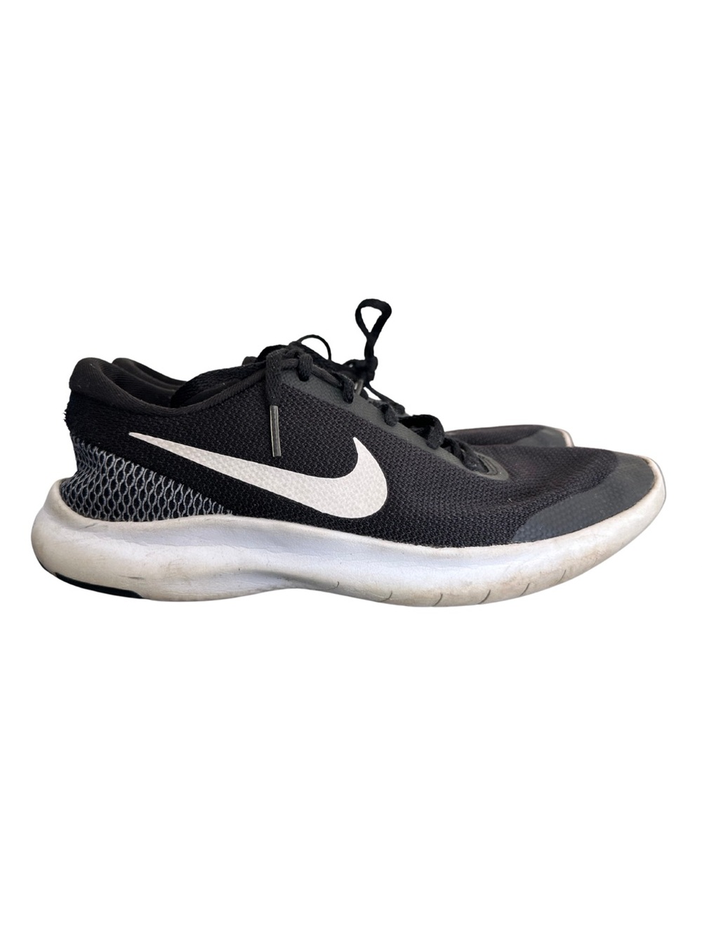 Women’s Nike Flex Experience RN 7 Black and White Lightweight Trainer Sneakers